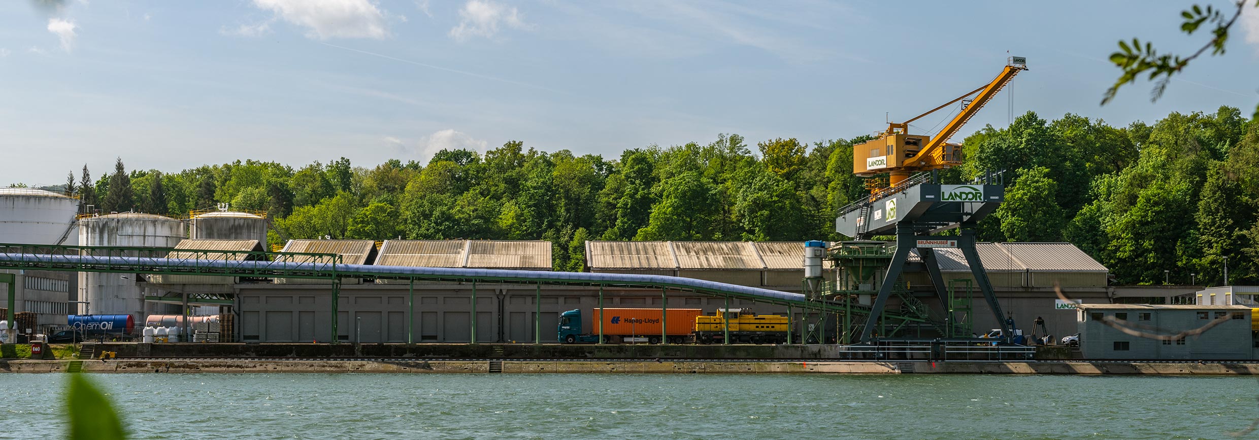 Dienstleistungen Dock Hafen